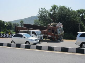 Truck accident in Woodstock